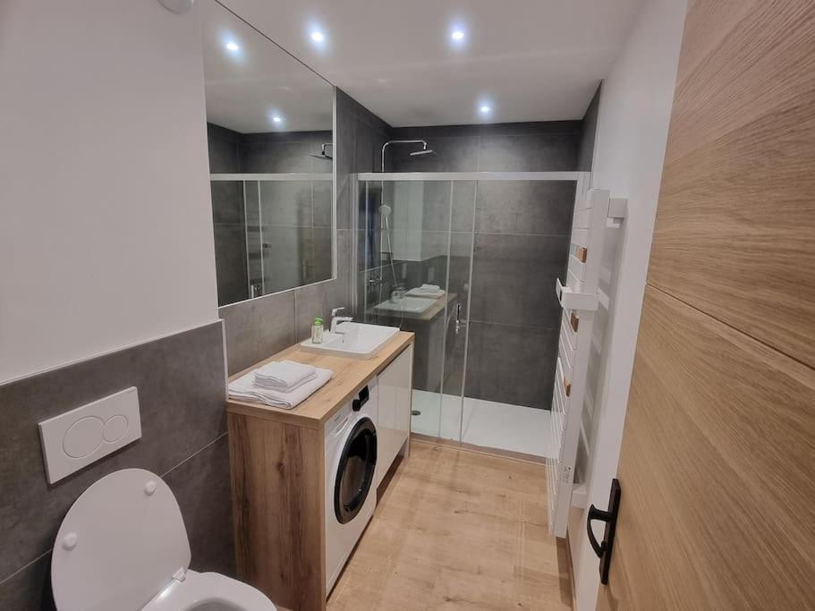 Superbe Appartement T2 Climatise, Idealement Situe Южин Екстер'єр фото